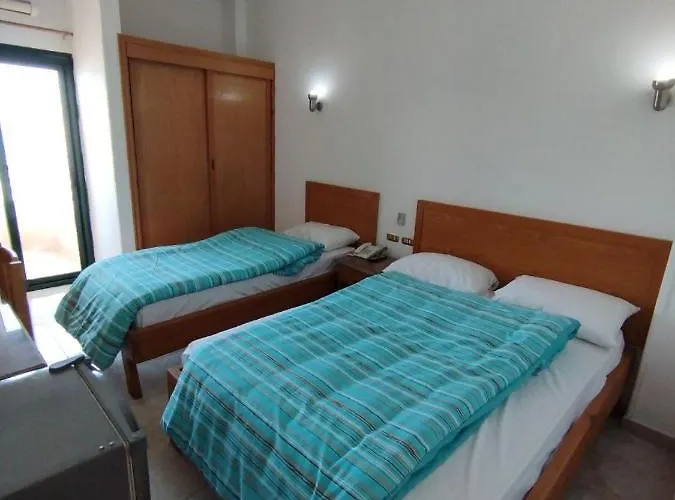 Sea View Hotel 2*